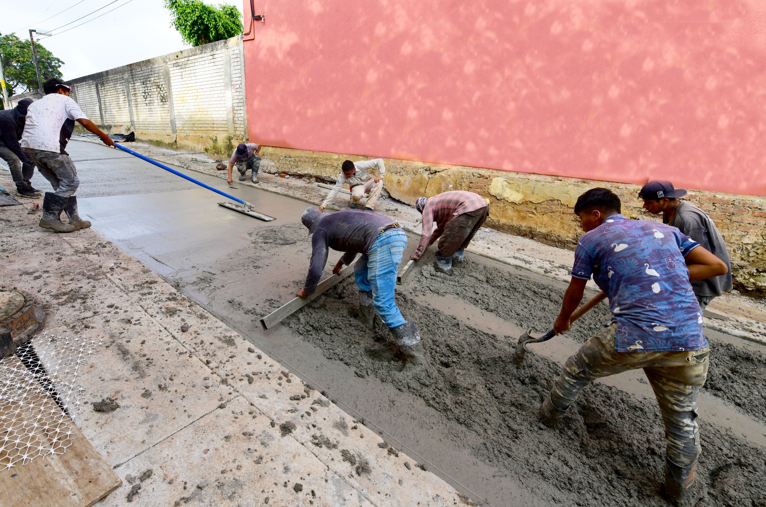 Impulsa Ayuntamiento de Xalapa desarrollo social con obras de pavimentación pavimentación