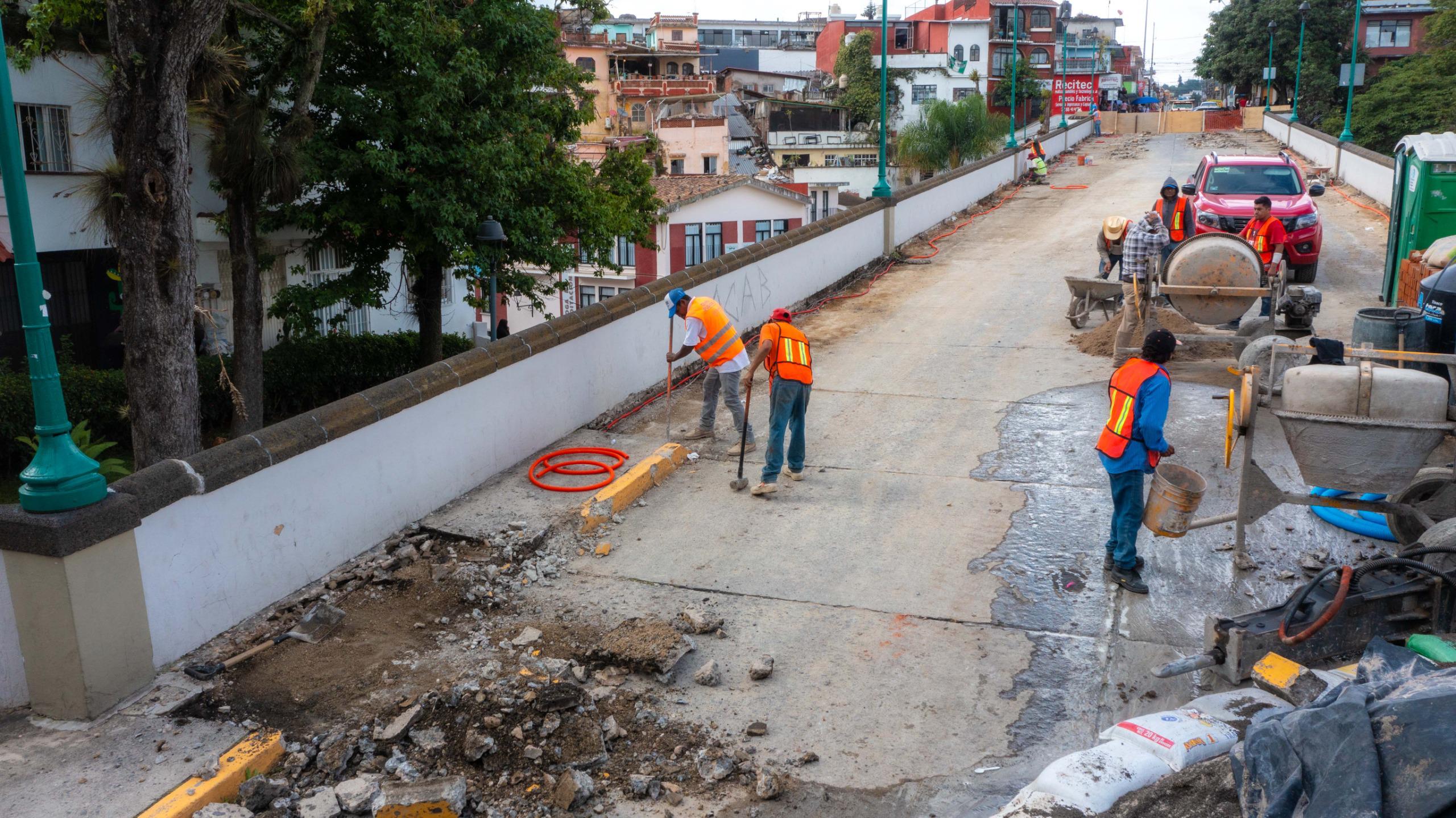 Continúan trabajos de rehabilitación integral en Lucio avenida lucio