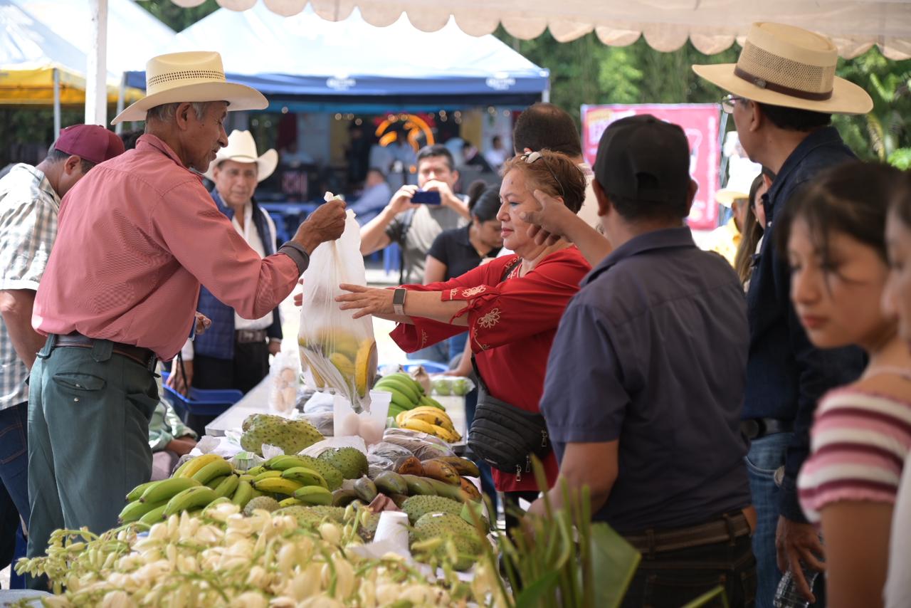 Festival de la Flor de Izote une a familias, amigos y muestra las tradiciones culinarias de Córdoba flor de izote