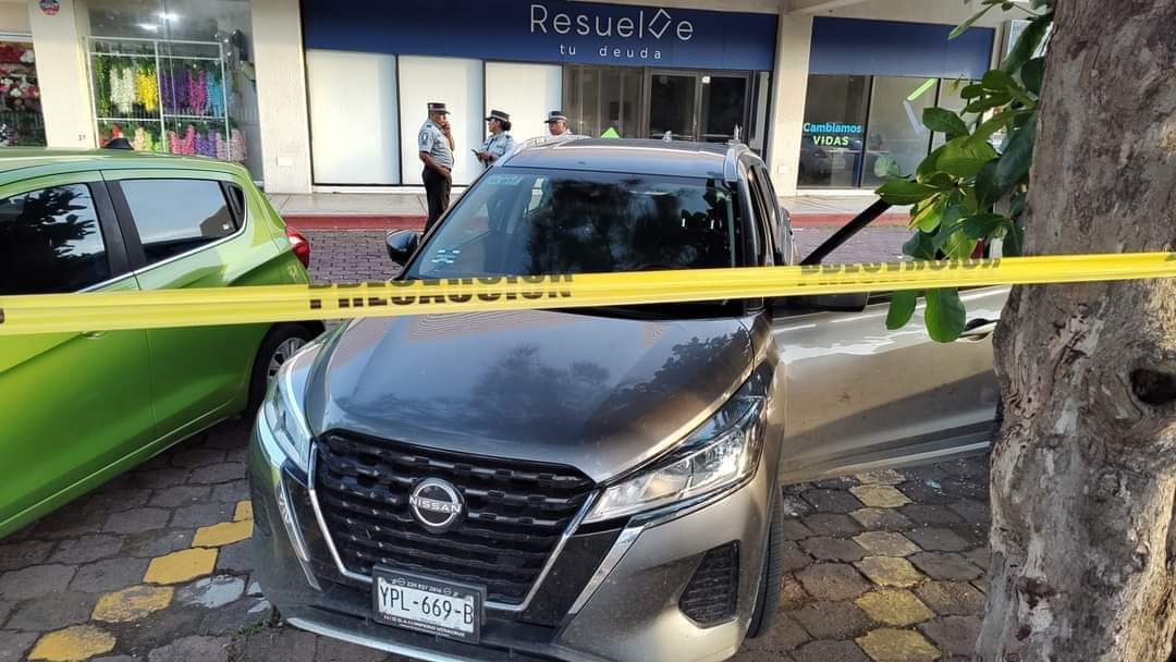 VIDEO | Secuestran a comerciante en plaza Mocambo de Boca del Río FB_IMG_1723653063123