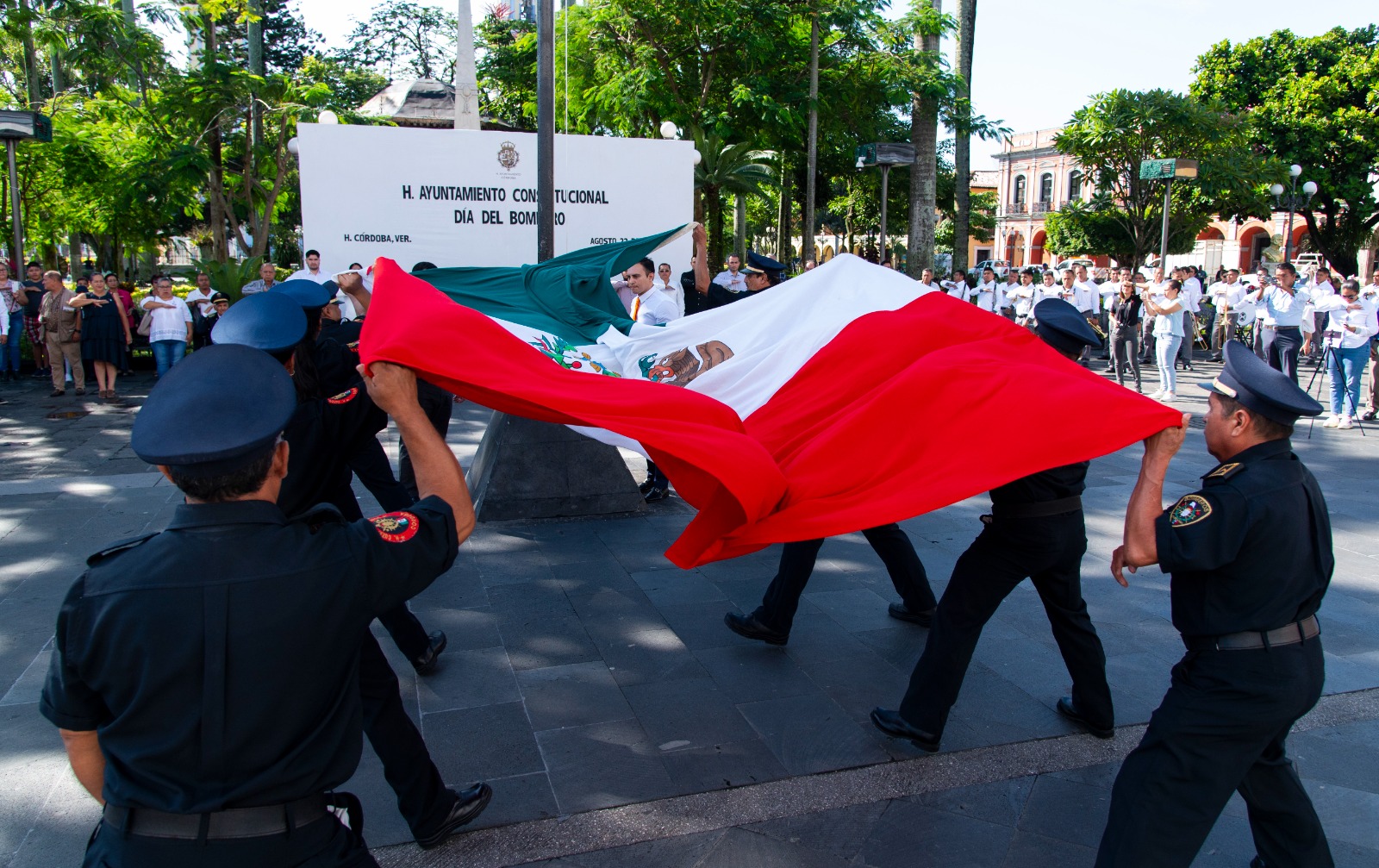 Festeja Ayuntamiento al Heroico Cuerpo de Bomberos de Córdoba bomberos cordoba