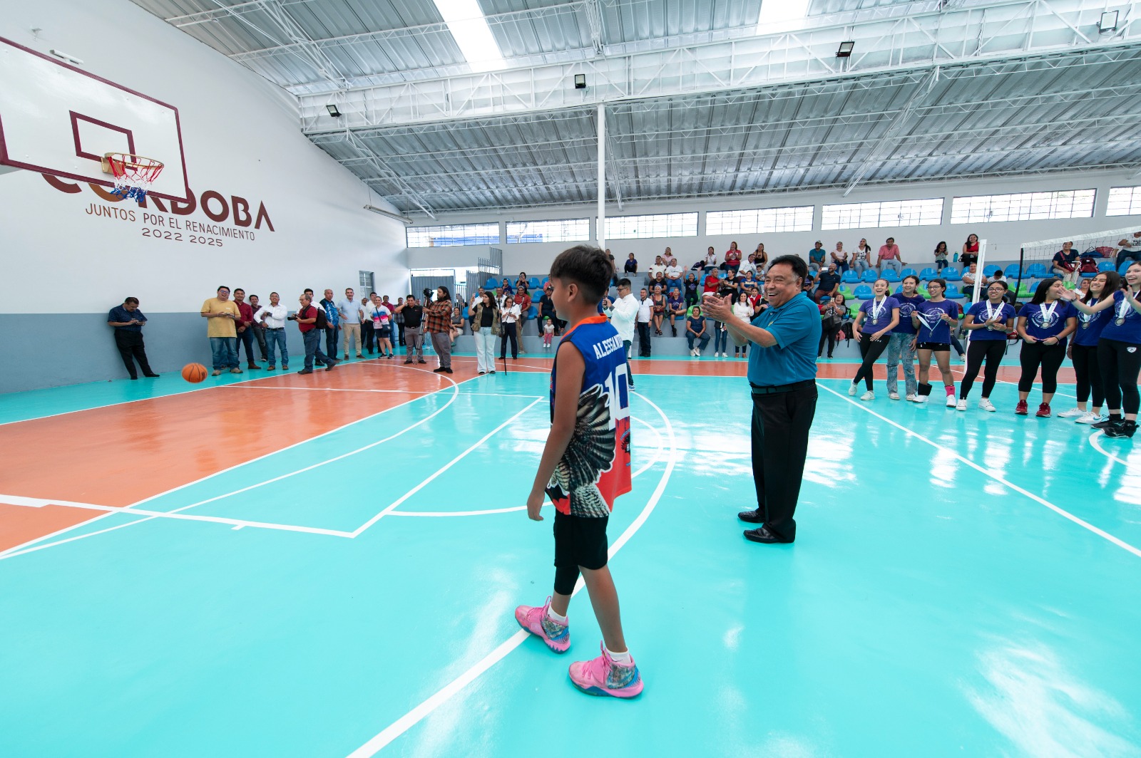 Inauguran autoridades municipales la obra de rehabilitación del Gimnasio Unidad y Trabajo San José IMG-20240902-WA0136