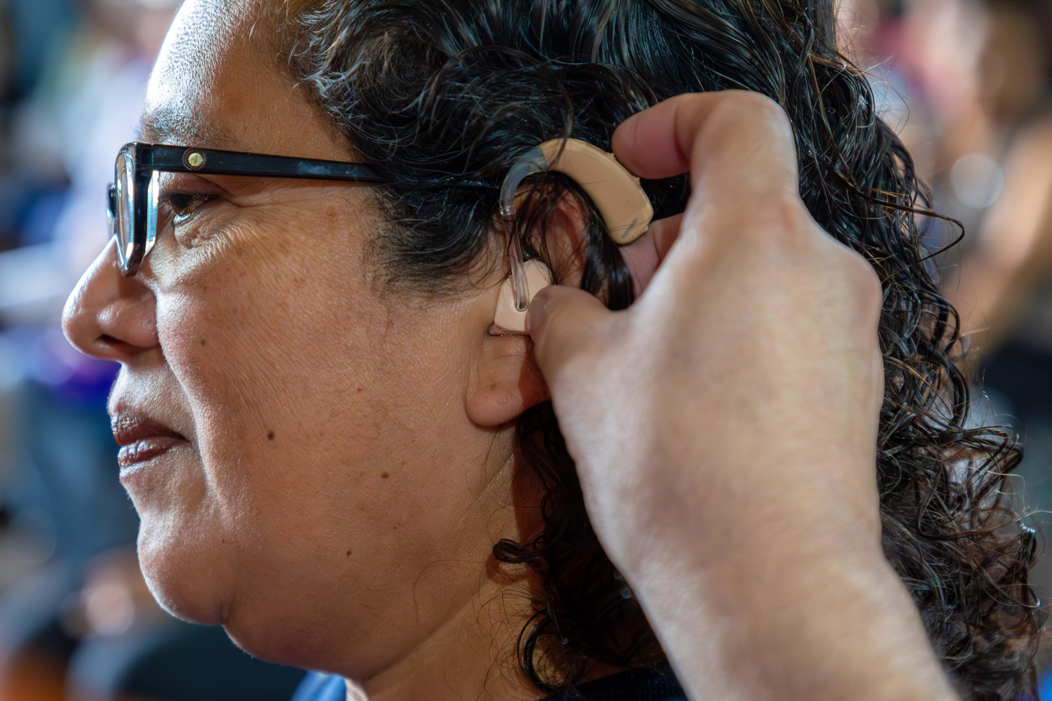 Realiza DIF Municipal Jornada de Salud Auditiva “Ponte Oreja” aparato auditivo