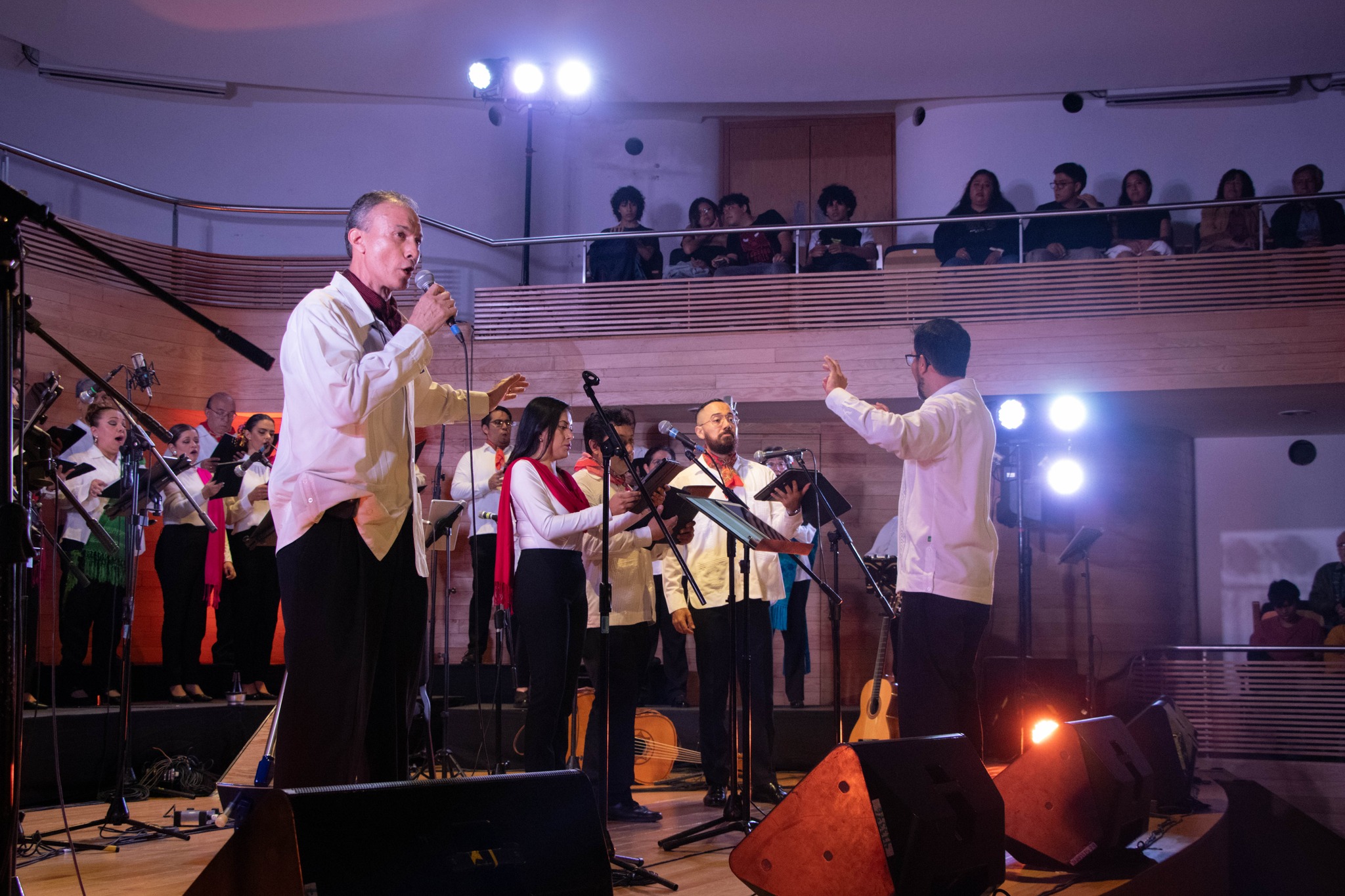 En octubre Grupos Artísticos UV listos para compartir arte y tradición Coro UV 2