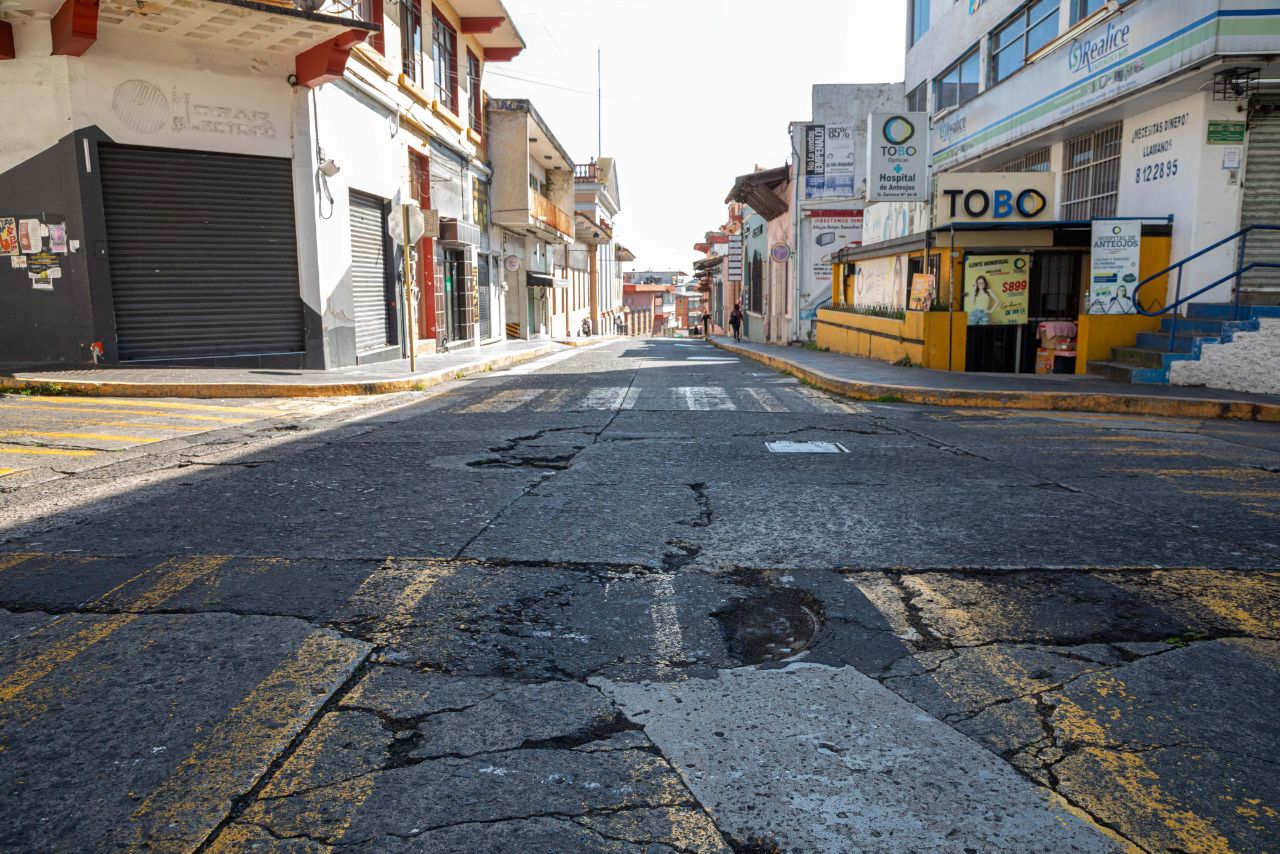 Por rehabilitación de pavimento, se cerrará a la circulación la esquina de Zamora y Mata Calle Mata