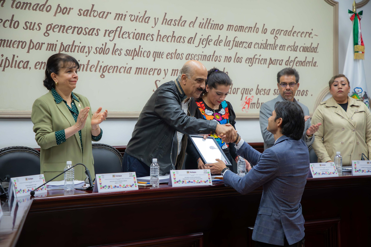 Refrenda Ricardo Ahued compromiso con la niñez y adolescencia de Xalapa Ricardo Ahued