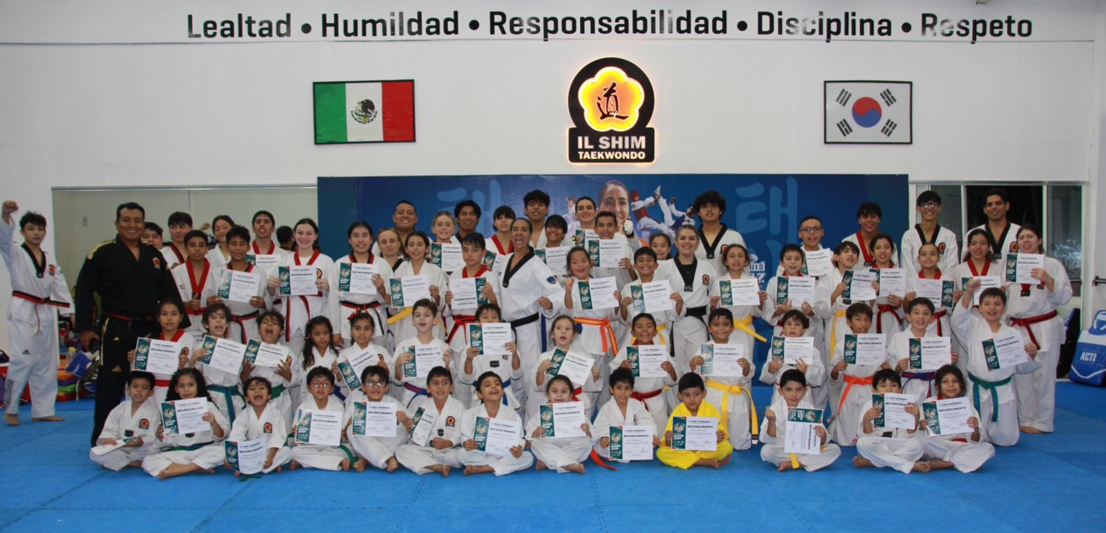 Transmite extaekwondoína Carmen Morales sus conocimientos en Veracruz WhatsApp Image 2024-10-20 at 15.38.58