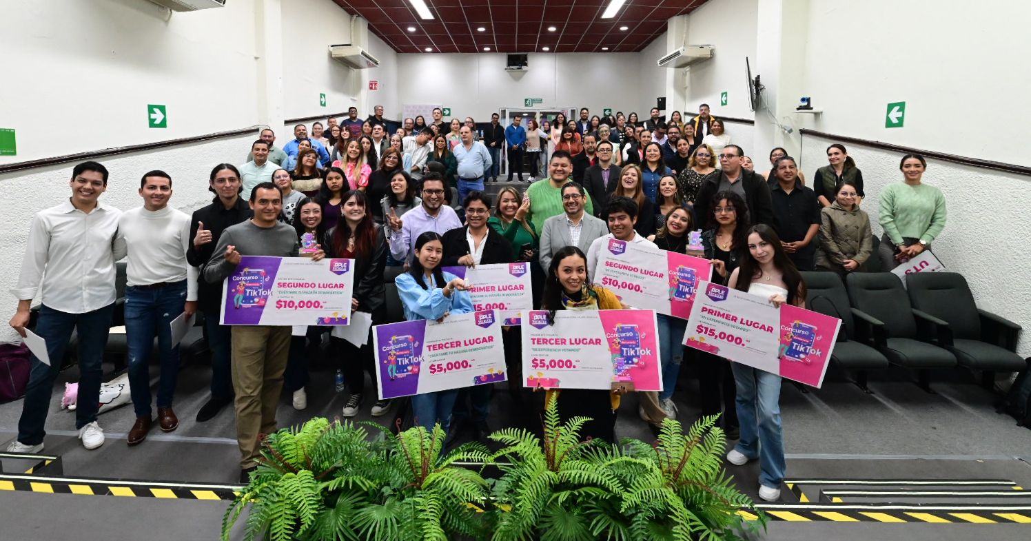 OPLE Veracruz premia a ganadores del concurso “La democracia en un TikTok” WhatsApp Image 2024-10-23 at 18.18.26