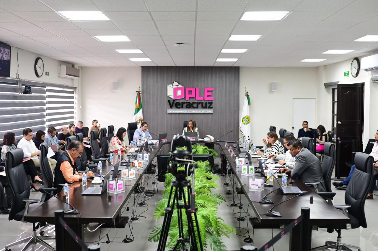 Consejo General del OPLE Veracruz aprueba el tercer informe trimestral del avance de la gestión financiera WhatsApp Image 2024-10-29 at 4.11.02 PM