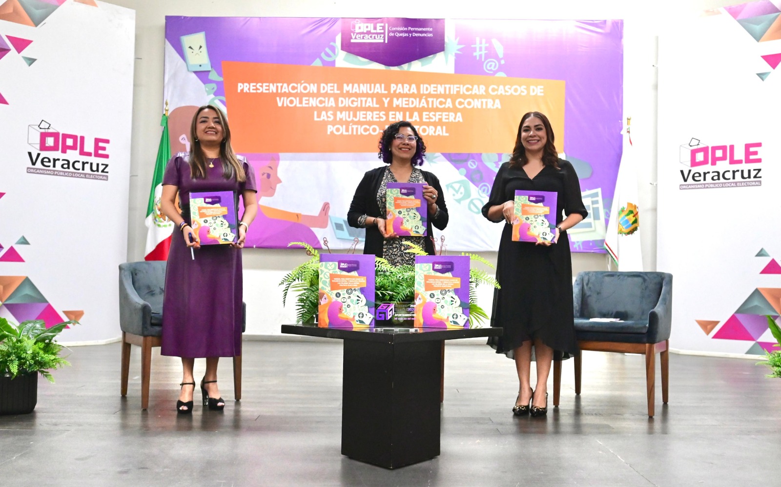 OPLE Veracruz presenta el “Manual para identificar casos de violencia digital y mediática contra las mujeres en la esfera político-electoral” ople