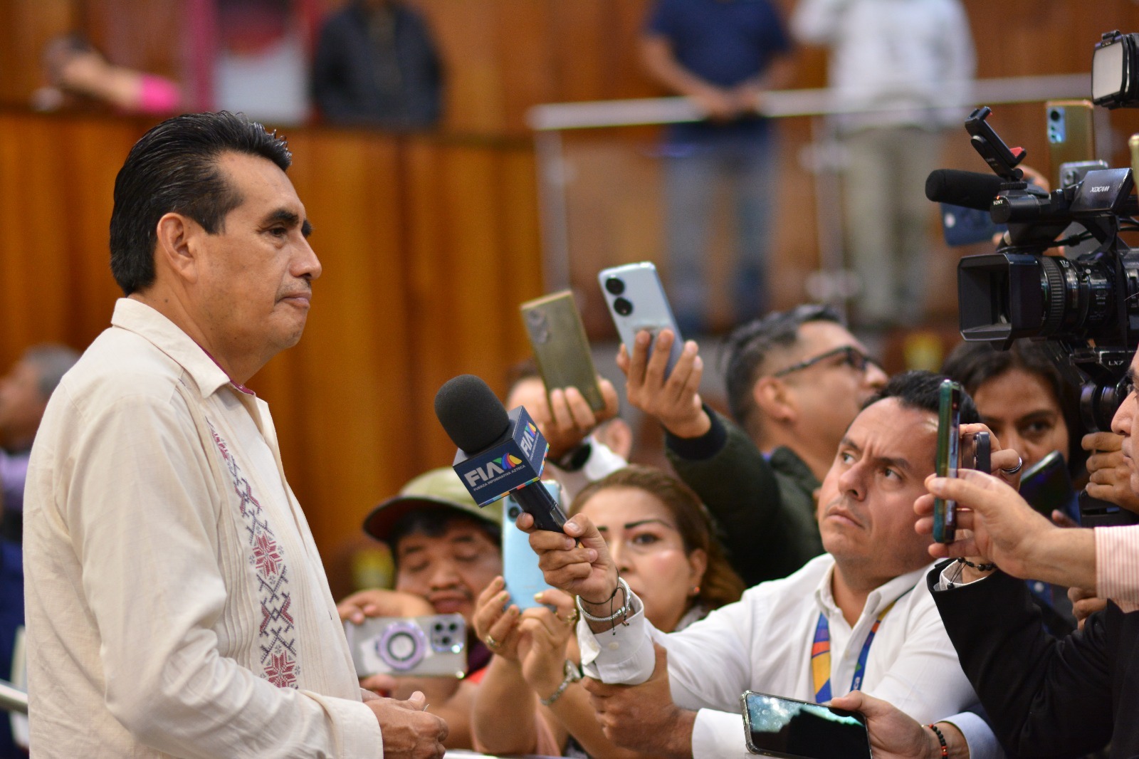 Sí pondrán denuncia en el caso de las Tabletas del Congreso WhatsApp Image 2024-12-05 at 6.57.06 PM