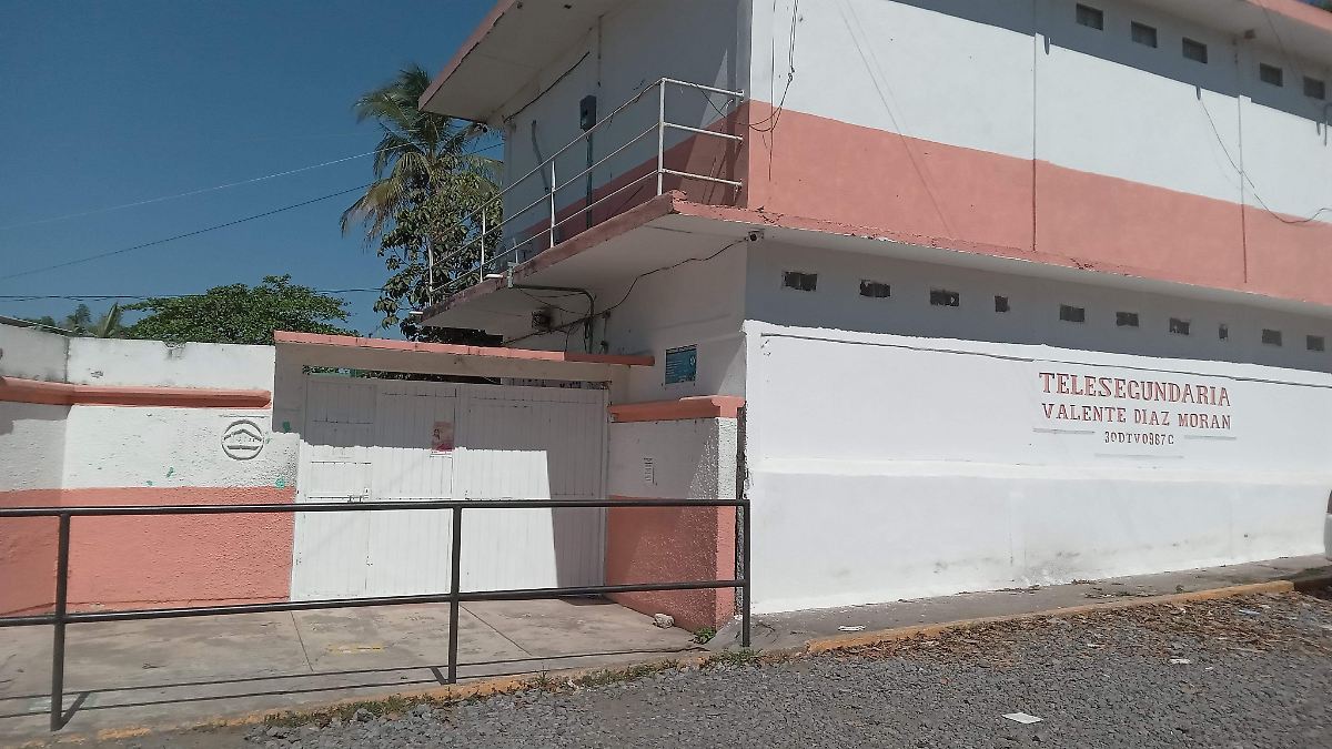 SEV atiende Alerta de Seguridad en plantel de Veracruz Escuela Telesecundaria “Valente Díaz Morán”-01