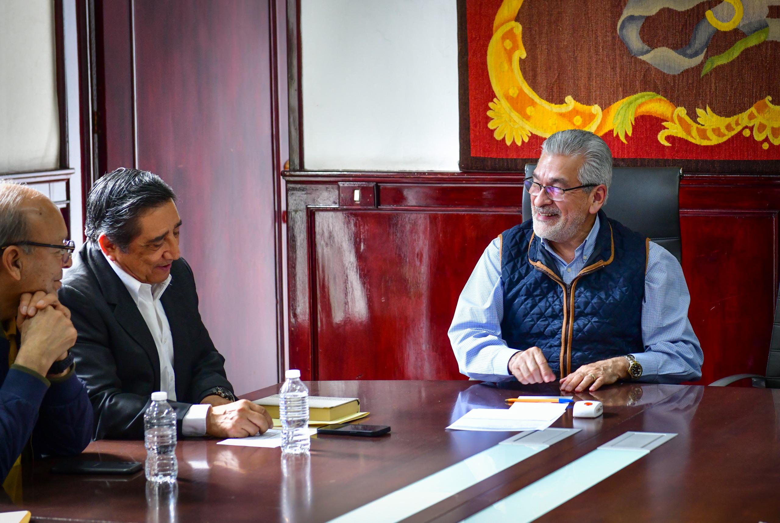 Refrenda Ayuntamiento su compromiso con el Cuerpo de Bomberos Alberto Islas