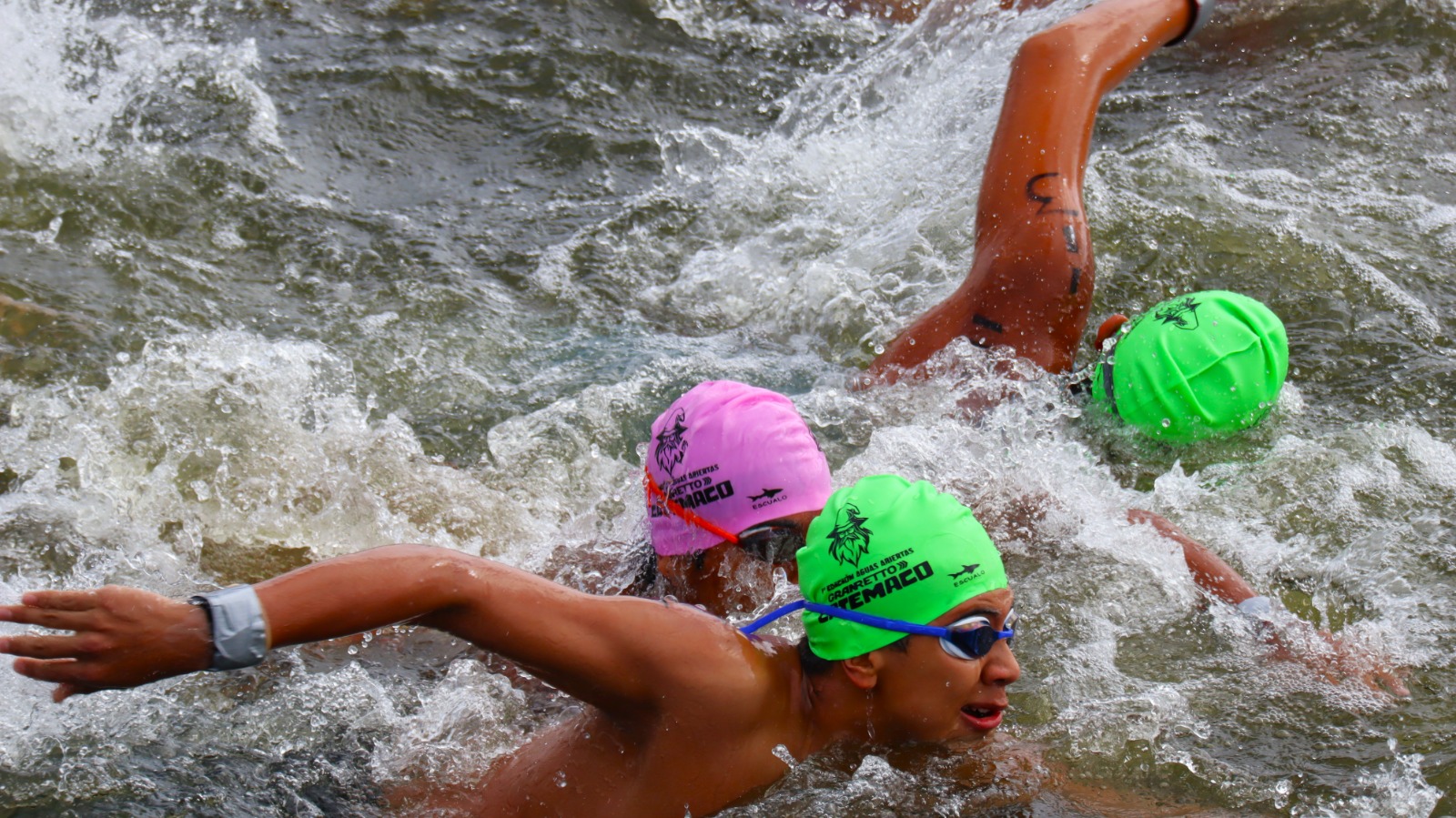 Éxito rotundo el Selectivo Estatal de Aguas Abiertas Catemaco 2025 Gran Retto-natación