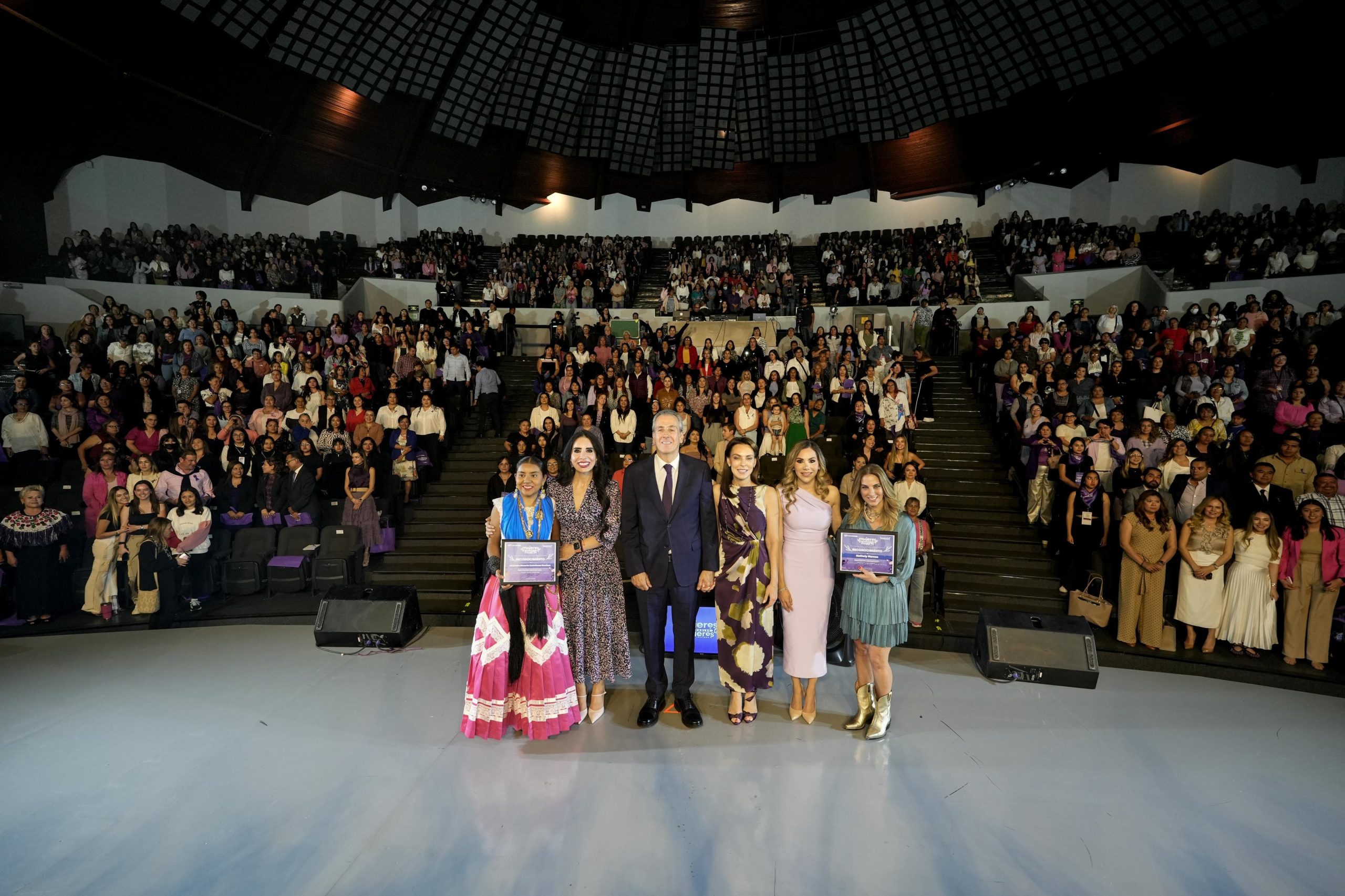 Impulsa Gobierno de la Ciudad la igualdad y equidad de género durante el evento "Mujeres Imparables, Mujeres que Inspiran" WhatsApp Image 2025-03-07 at 14.24.25(1)