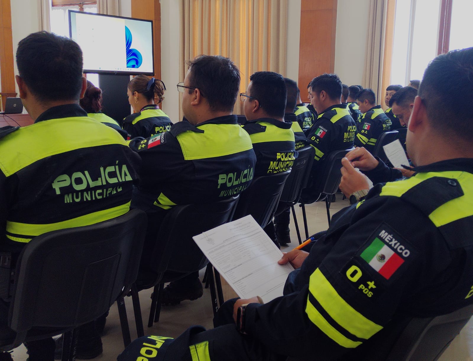 Capacitan a Policía municipal en llenado de Informe Policial homologado Policía municipal