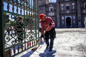 limpieza Catedral de Puebla