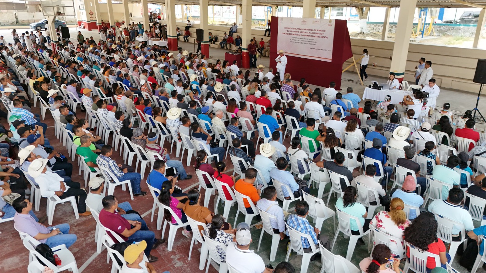 Lleva Congreso consulta para reforma constitucional a zonas indígenas de Veracruz WhatsApp Image 2025-04-24 at 12.15.27 AM