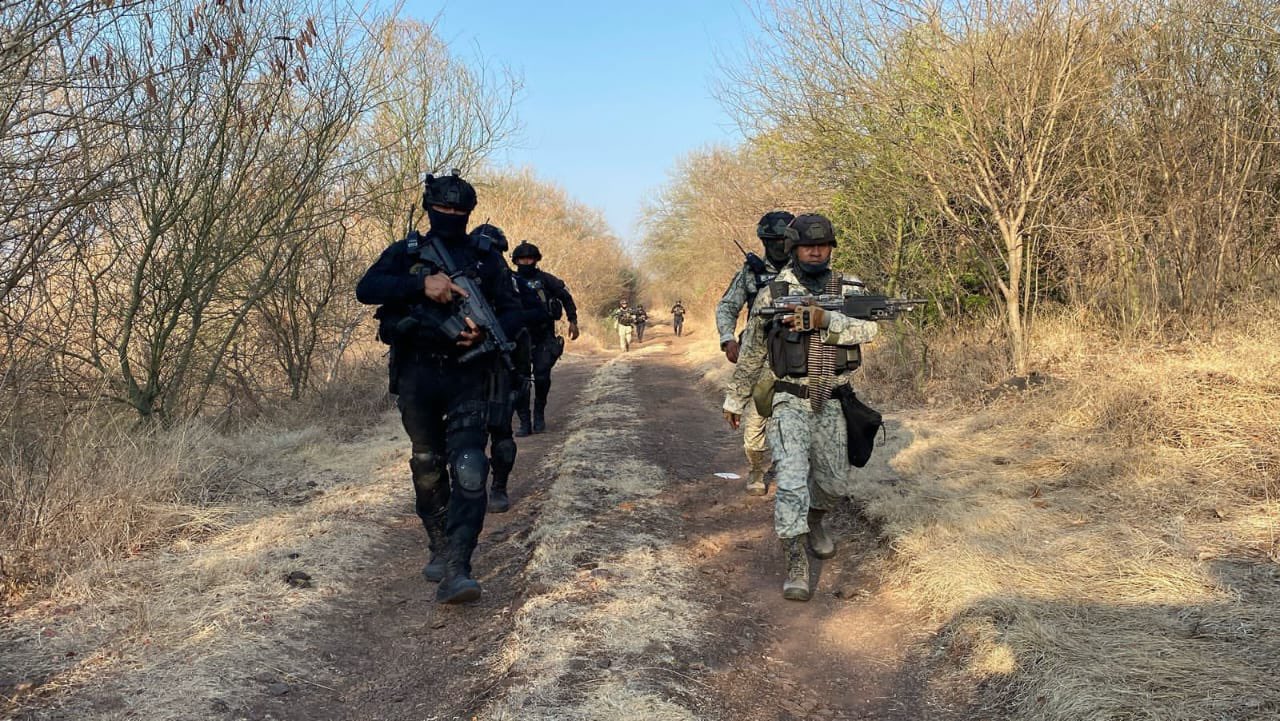 Abanten a seis delincuentes en enfrentamiento en Michoacán WhatsApp Image 2025-04-25 at 10.05.17 AM