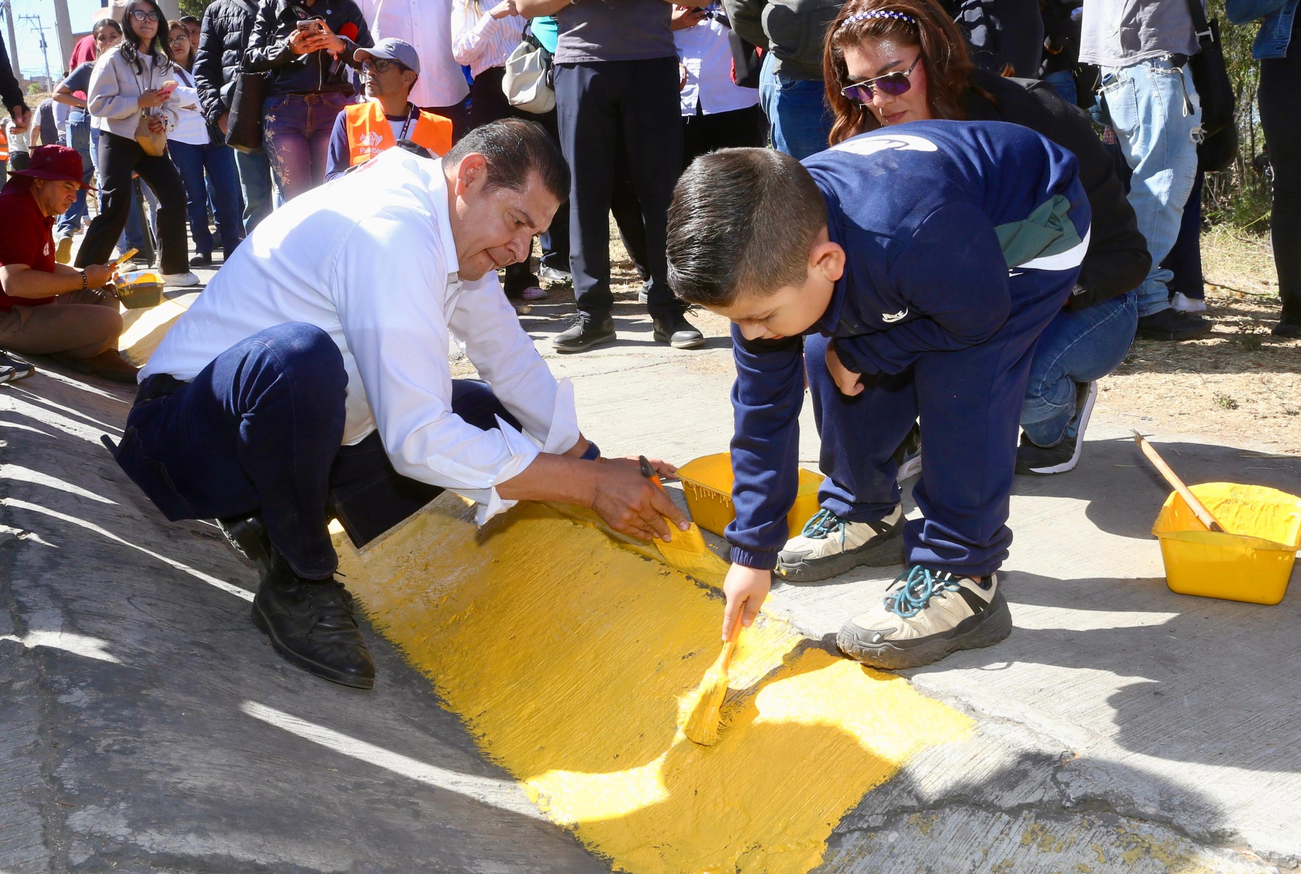 Las faenas nos recuerdan que somos ciudadanos al servicio de Puebla: Armenta faena comunitaria-Armenta
