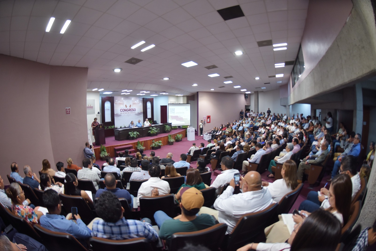 Capacitan Congreso y Orfis a autoridades municipales en materia de entrega-recepción Congreso