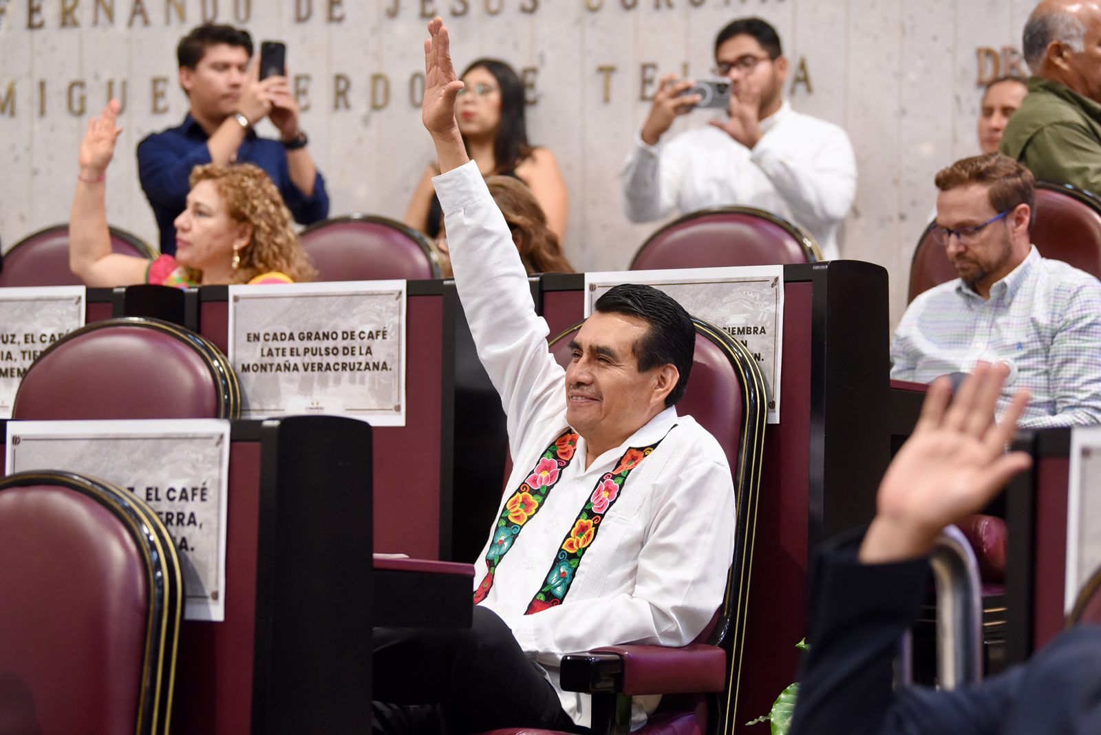 Aprueba Congreso reforma al Artículo 5 de la Constitución Política del Estado WhatsApp Image 2025-06-10 at 8.54.16 PM