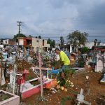 Intensifican jornadas de limpieza en cementerios municipales