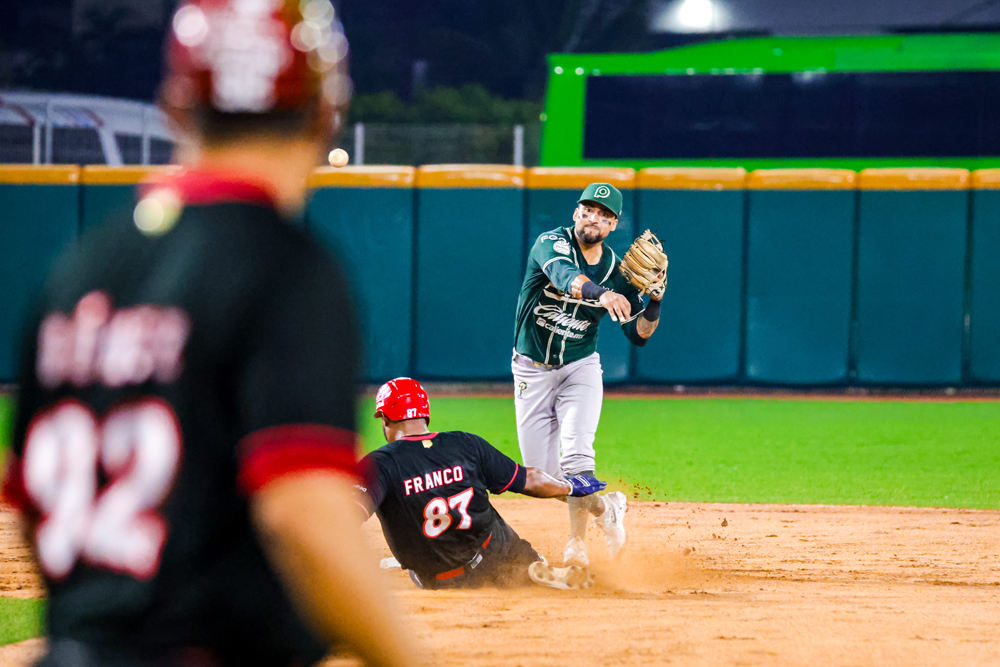 Águila vs Pericos