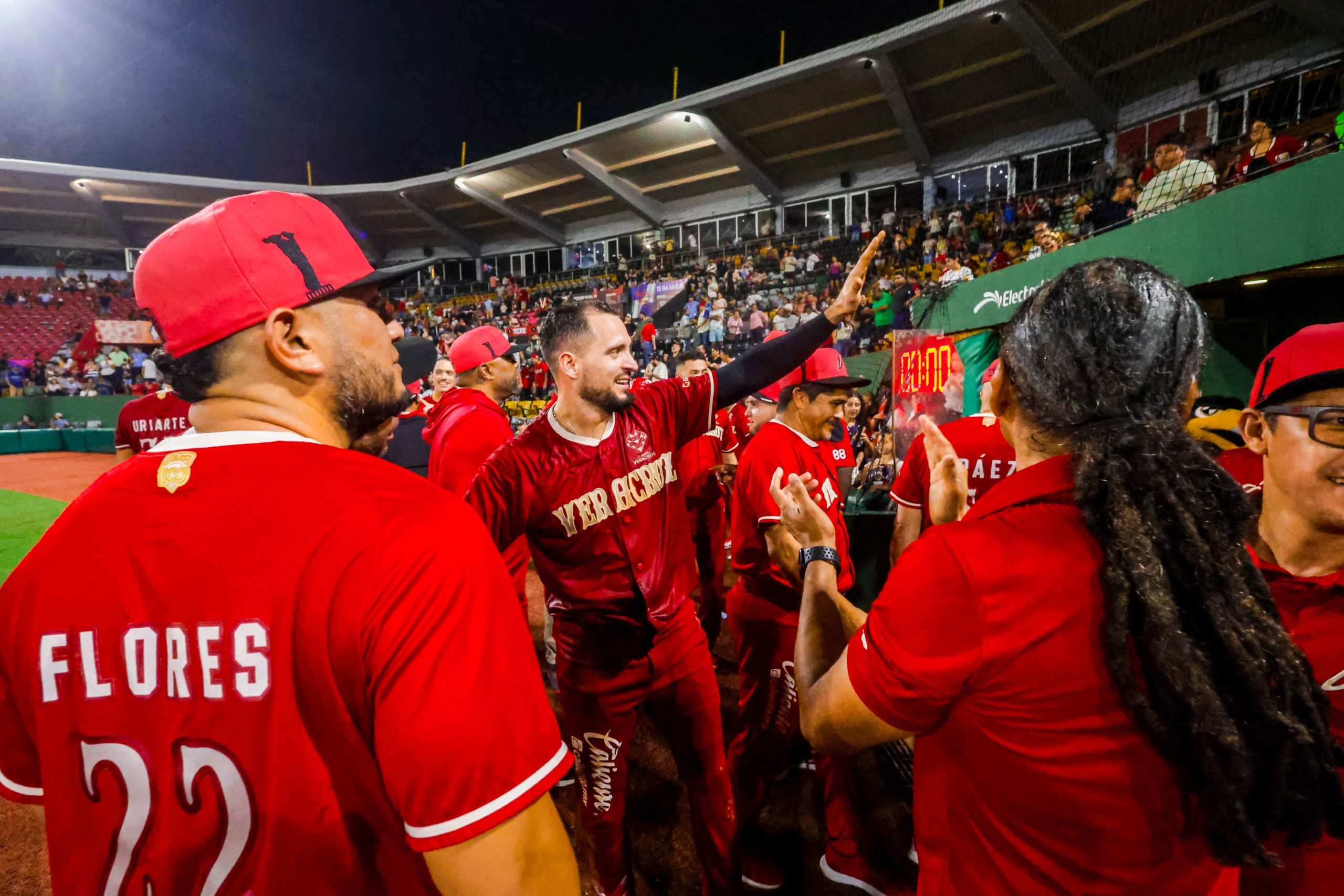 El Águila barre a Bravos en el Beto Águila de Veracruz