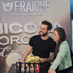 Nicola Porcella presenta su colección de perfumes en un emotivo encuentro con su 1%