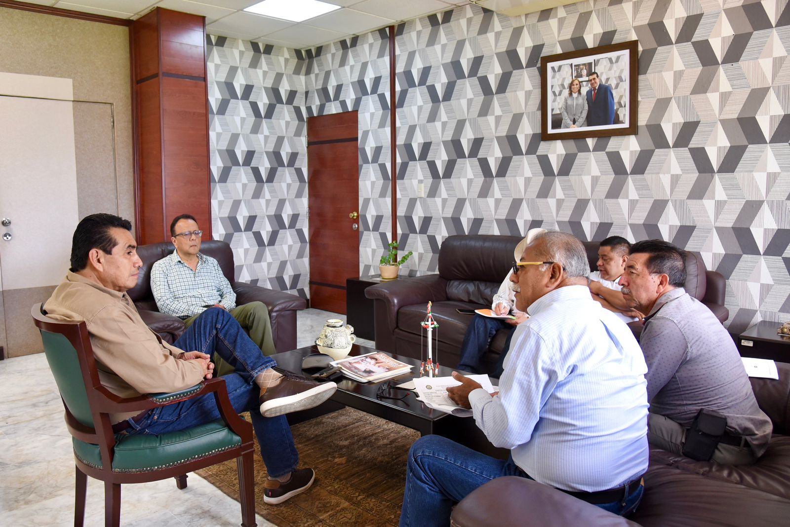 Entrega Congreso cartas de liberación de deuda pública a ayuntamientos PORTADNOV30JUL2025.6