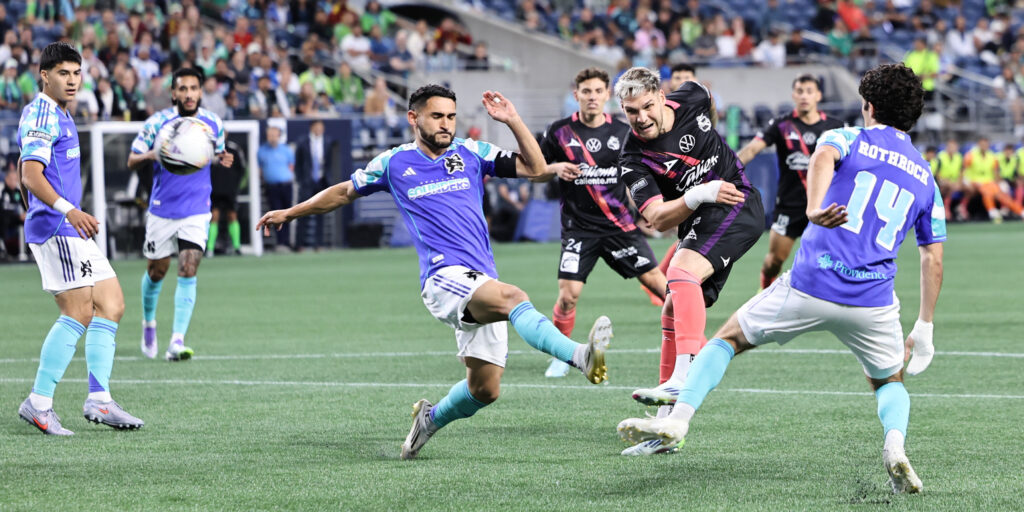 Puebla vs Seattle