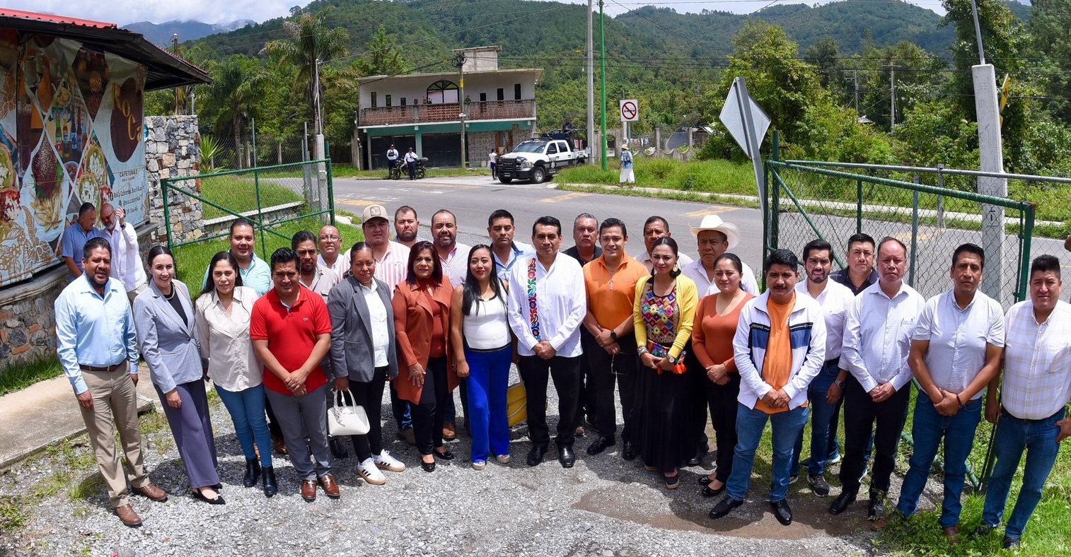 Cambio en Veracruz se consolida con nuevas autoridades municipales: Esteban Bautista WhatsApp Image 2025-08-01 at 18.41.14