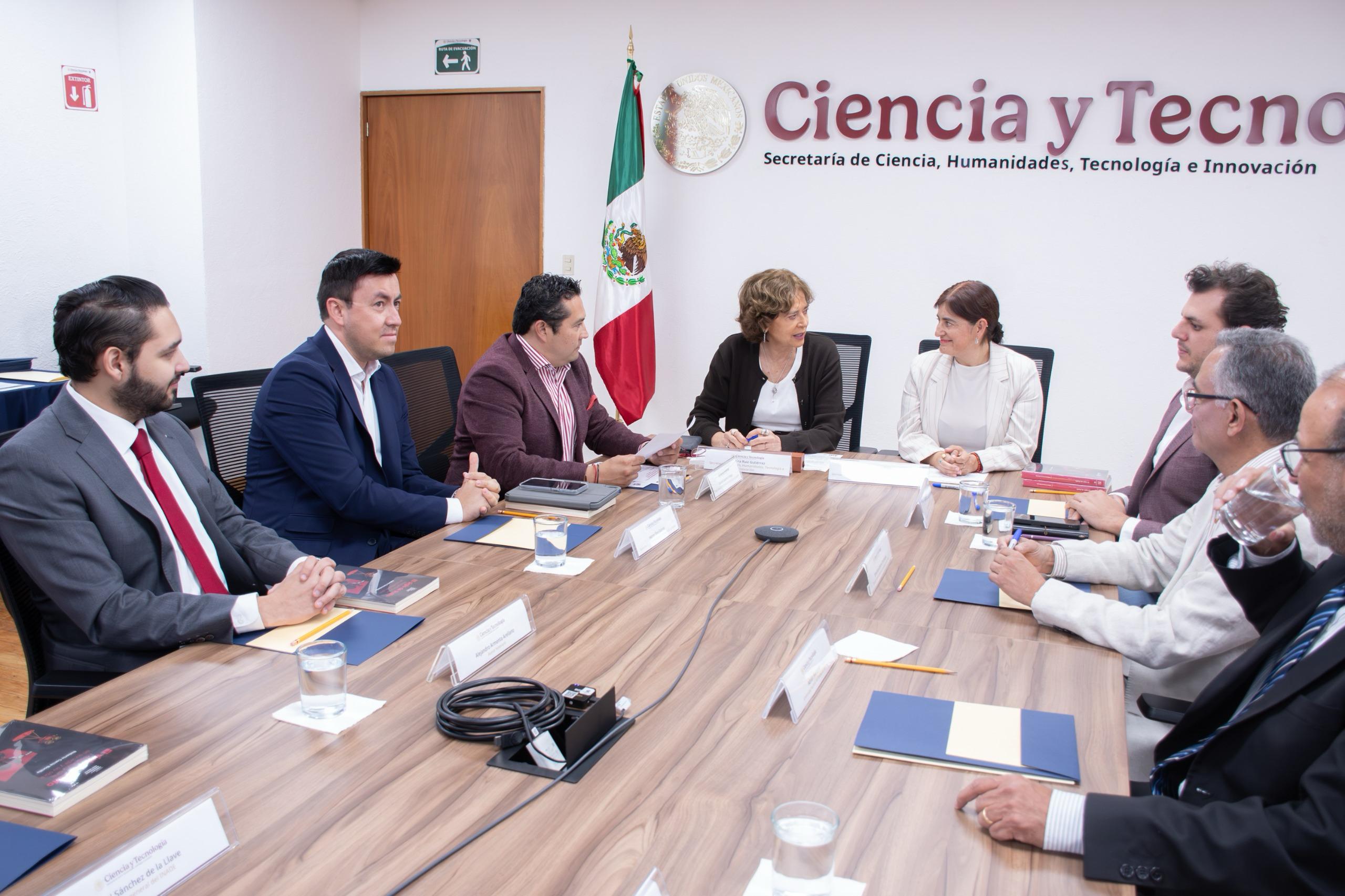 InnovaBienestar y Gobierno de Puebla impulsan proyecto científico-tecnológico de semiconductores WhatsApp Image 2025-08-07 at 08.13.59