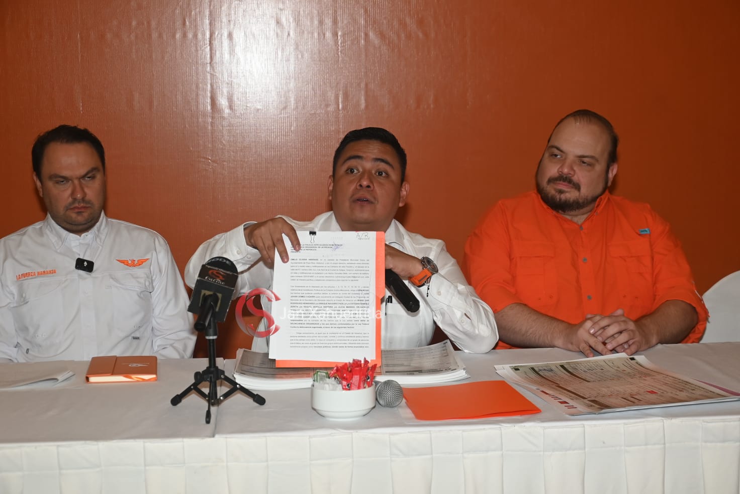 Emilio Olvera denuncia