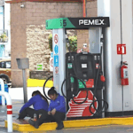 Acusan gasolineros extorsión ‘oficial’