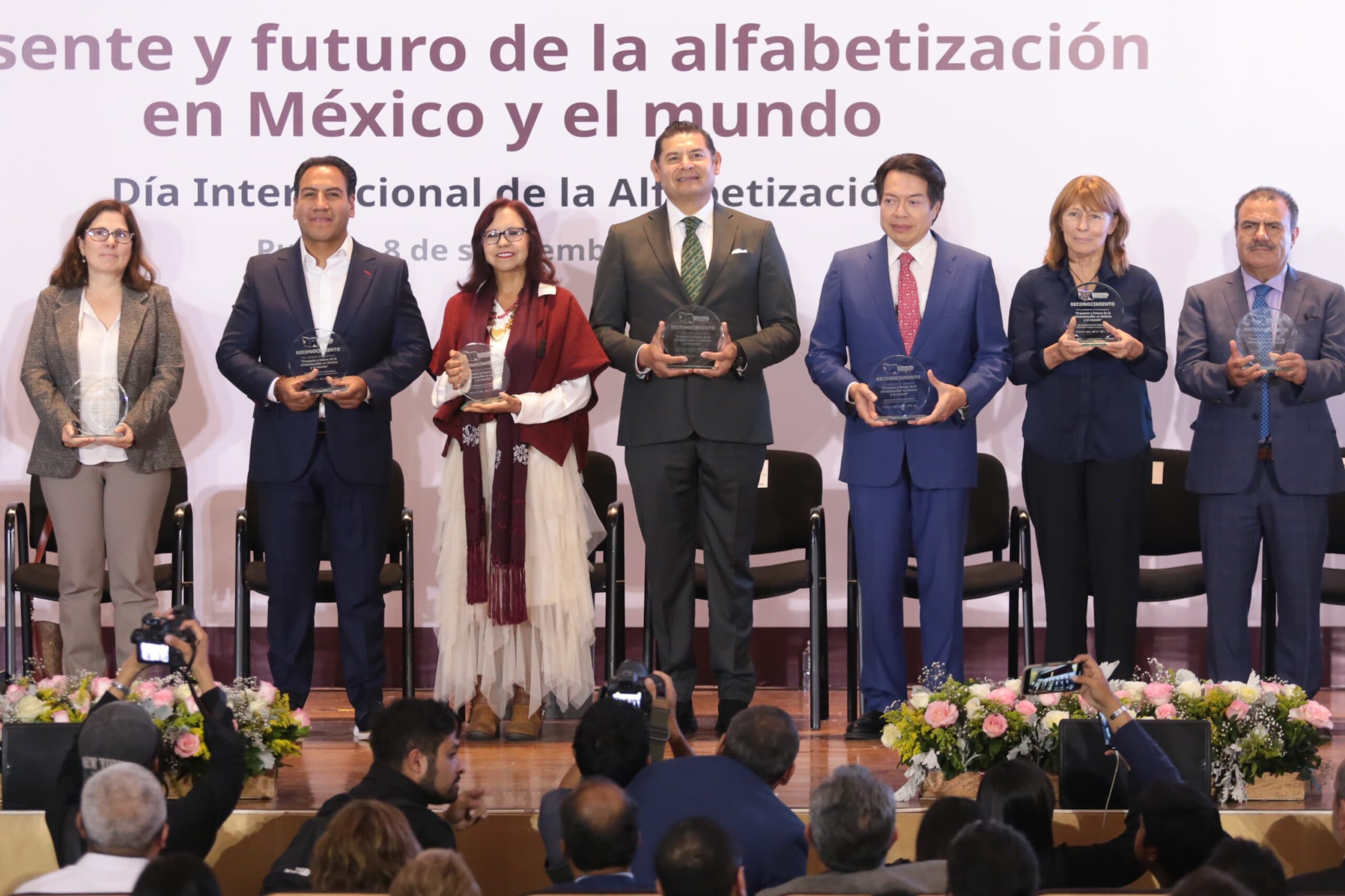 Con la presidenta Sheinbaum, México levantará la Bandera Blanca: Mario Delgado Mario Delgado y Armenta