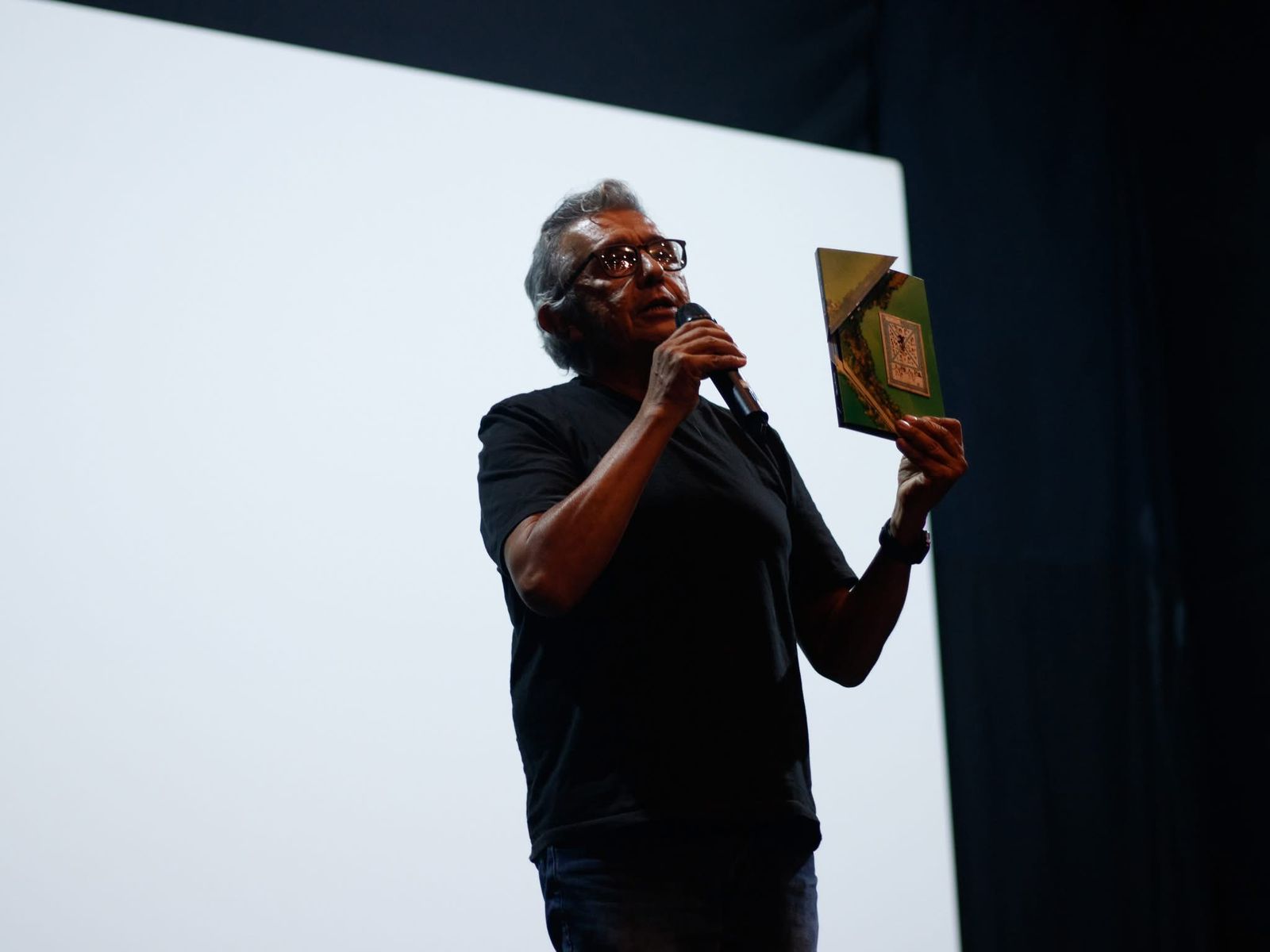 Francisco Mata Rosas conquista Xalapa con su visión del fotolibro Francisco Mata