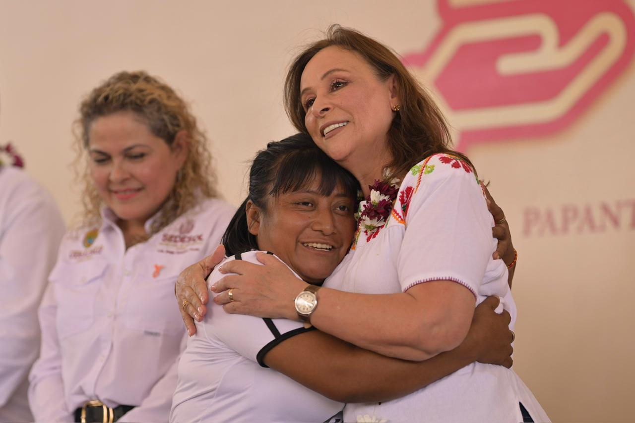 Con programas sociales, Rocío Nahle respalda a las familias de la región Totonaca WhatsApp Image 2025-09-25 at 12.23.26 PM