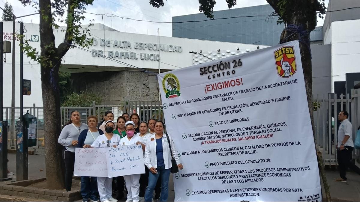 Denuncian en el CAE “Rafael Lucio” falta de jabón, gasas y sábanas para pacientes WhatsApp Image 2025-10-07 at 2.42.36 PM