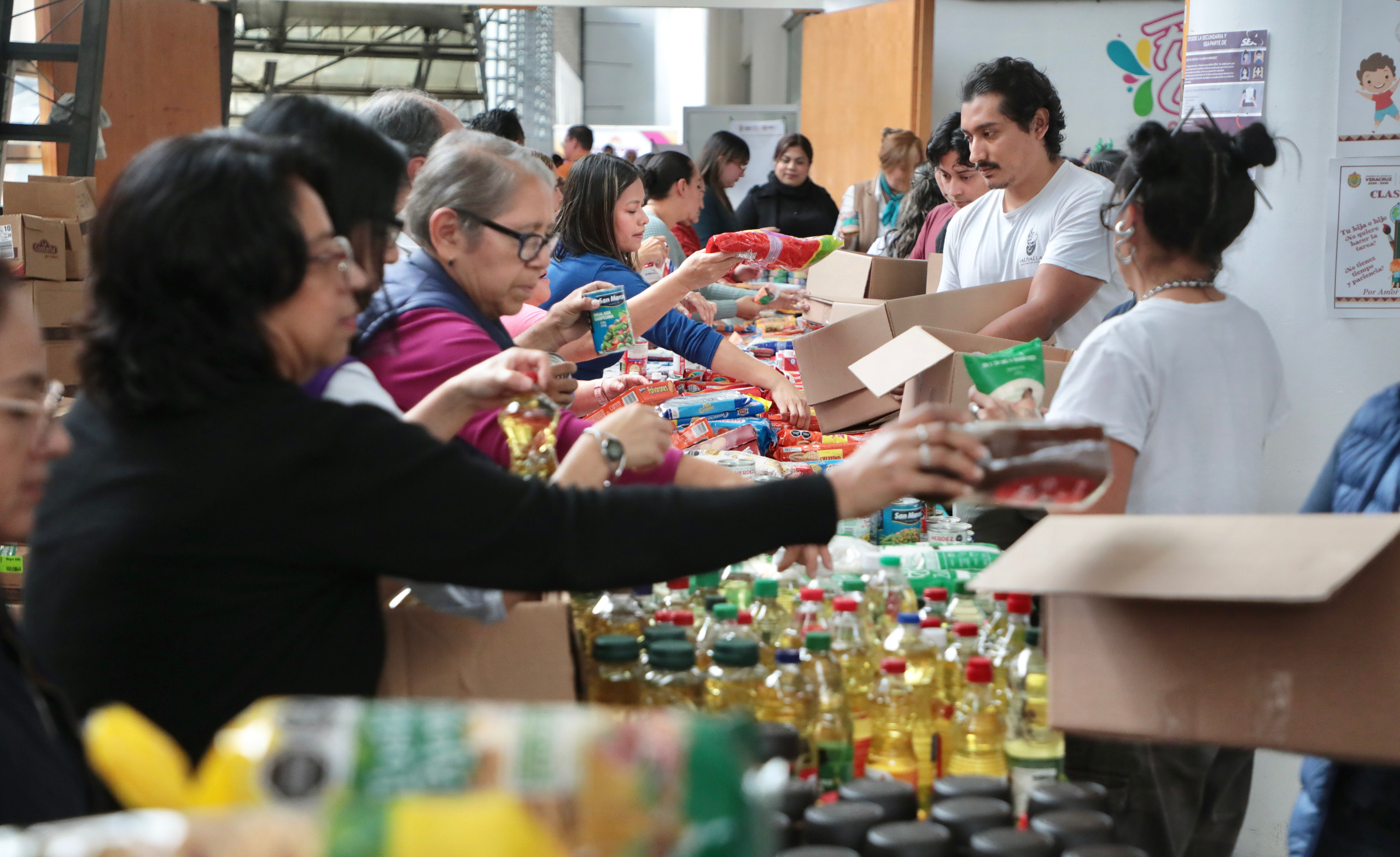 Llegaron justo cuando más lo necesitábamos: vecinos de Álamo reciben apoyo tras las lluvias despensas