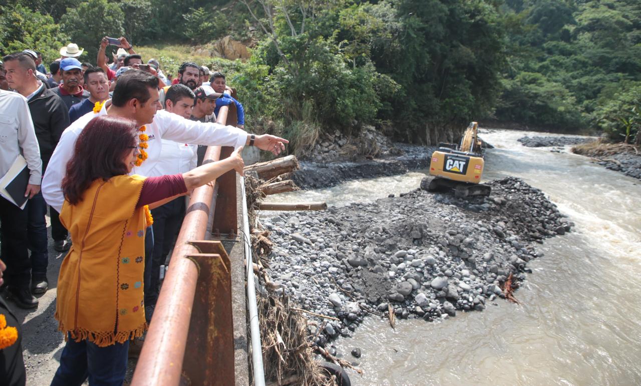 Jopala y Zihuateutla en etapa de reconstrucción; participan gobiernos federal, estatal y municipales WhatsApp Image 2025-10-19 at 09.05.51