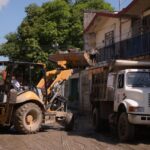 Nos animan y hacen sentir que no estamos solos: vecinos de Álamo destacan labores de limpieza
