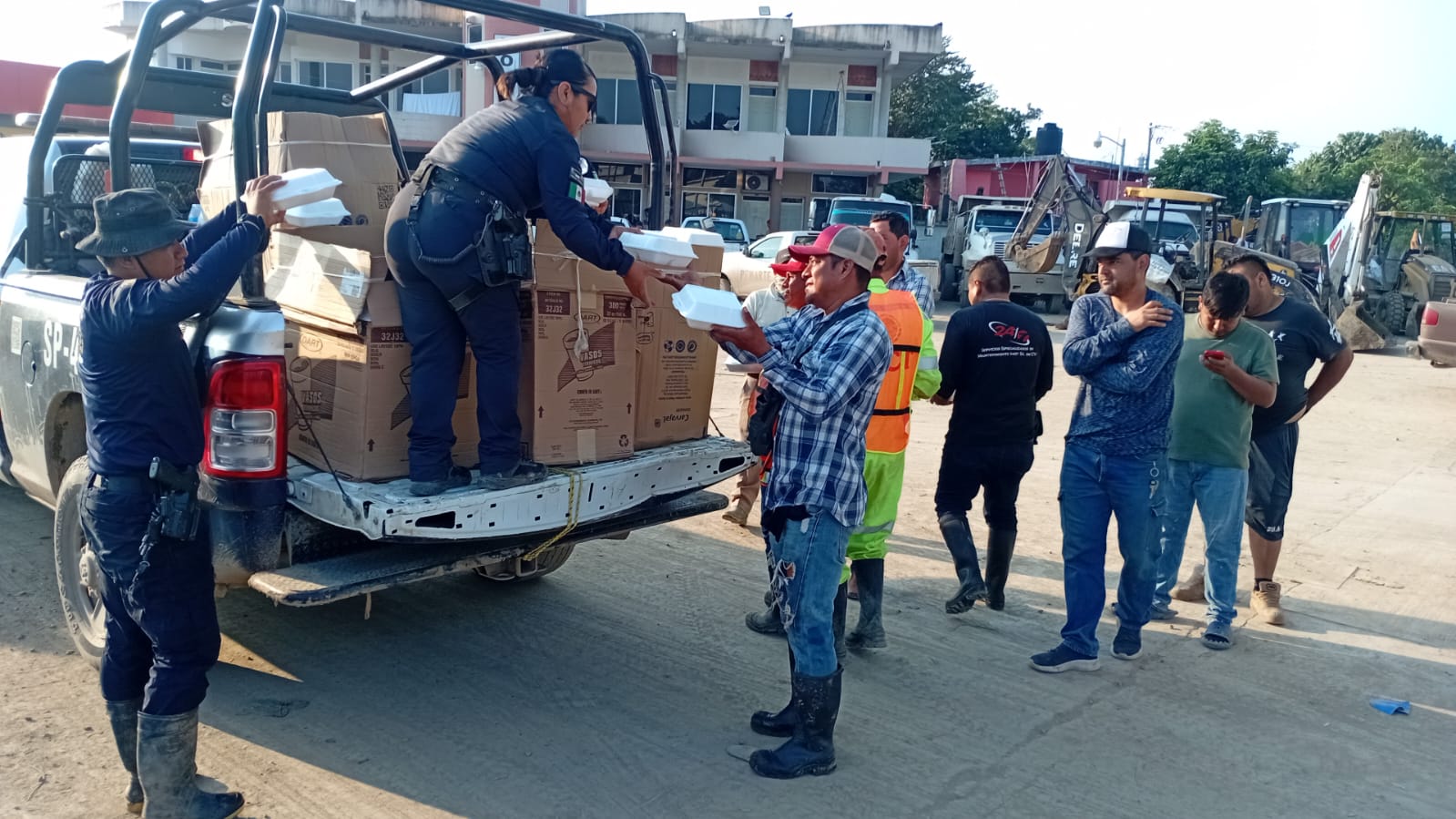 Plan Tajín: 38 mil 314 comidas calientes y 11 mil 748 paquetes alimentarios entregados a la población de la zona norte Plan Tajín