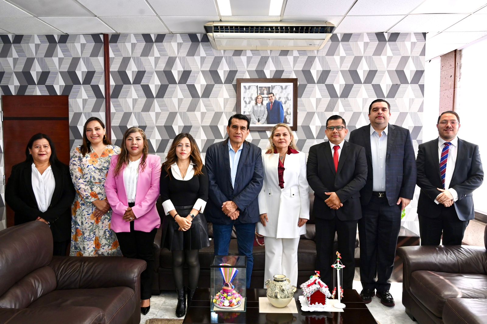 Pueblo y gobierno construyen un Veracruz más justo, incluyente y solidario: Sedesol WhatsApp Image 2025-11-21 at 1.56.56 PM