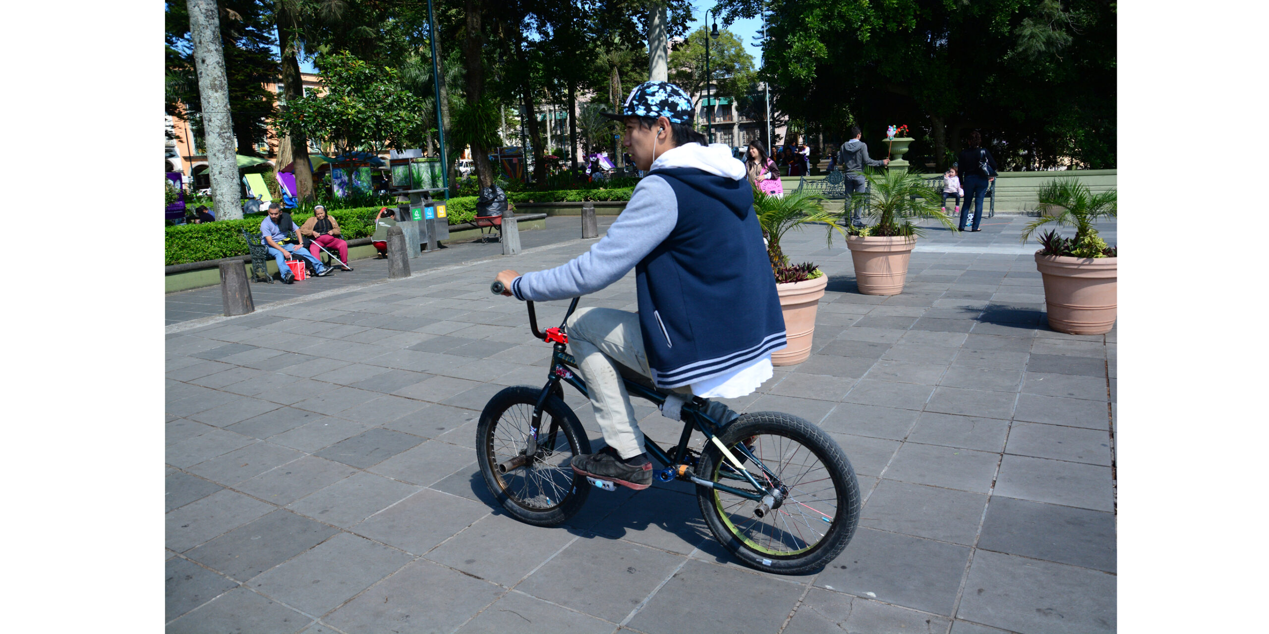 frío-juventud-bicicleta