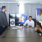 Houston firma a prospecto veracruzano