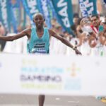 Micaela Rayo y Stephen Ndege conquistan el Maratón Bambino Veracruz 2025