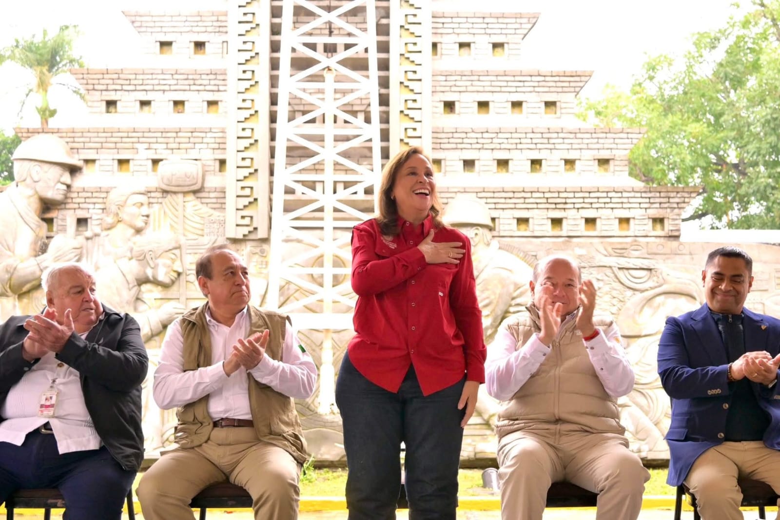 Veracruz, territorio estratégico para Pemex, está listo para recibir nuevas inversiones: Rocío Nahle WhatsApp Image 2025-12-08 at 2.56.09 PM