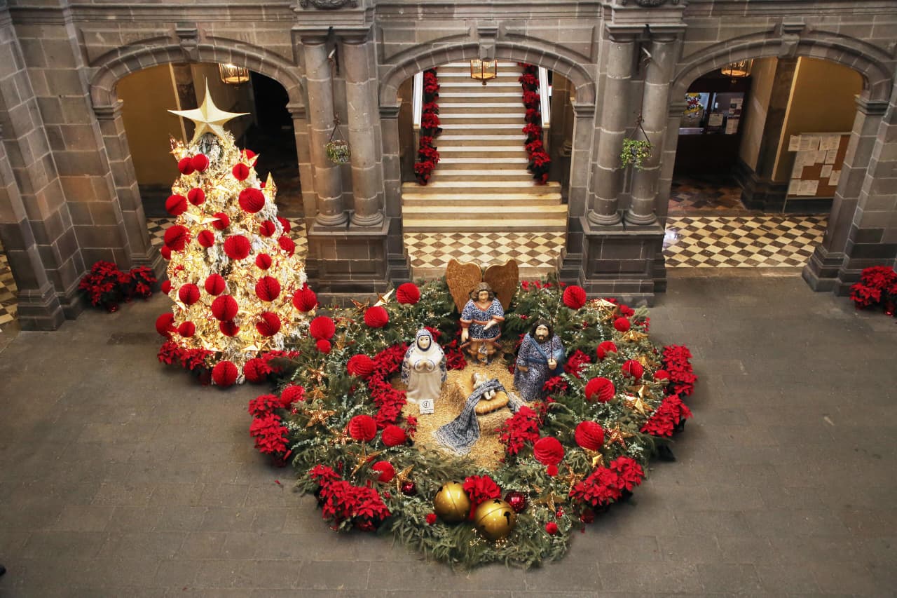 Invita Ayuntamiento de Puebla a disfrutar del Nacimiento de talavera en Palacio Municipal nacimiento talavera